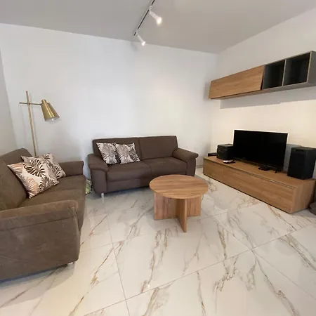 St Julians Close To * San Julián