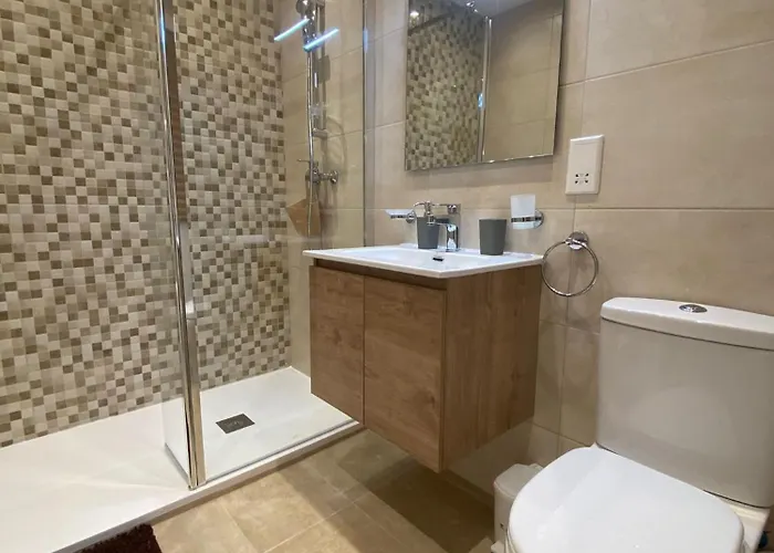 St Julians Close To アパート