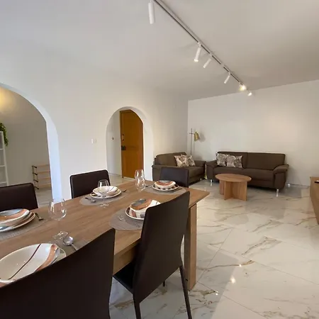 St Julians Coastal Escape Apartamento *