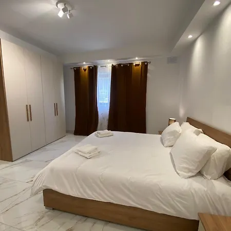 Apartamento St Julians Coastal Escape *
