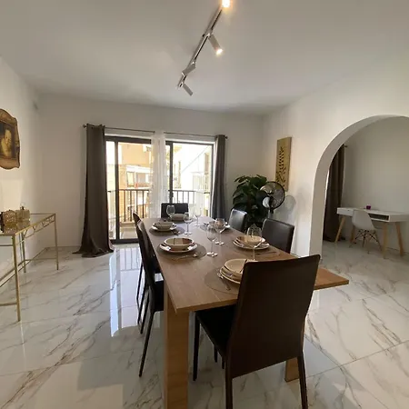St Julians Coastal Escape Apartamento *