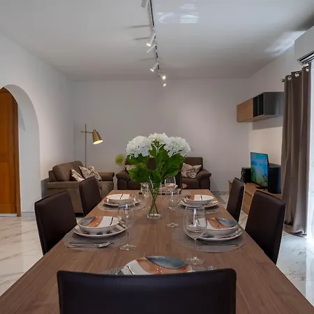 St Julians Close To * سانت جوليان