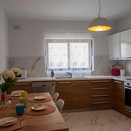 Apartamento St Julians Coastal Escape San Julián