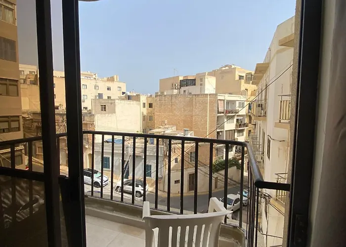 아파트 St Julians Close To