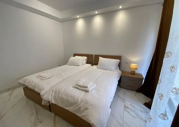 아파트 St Julians Close To *